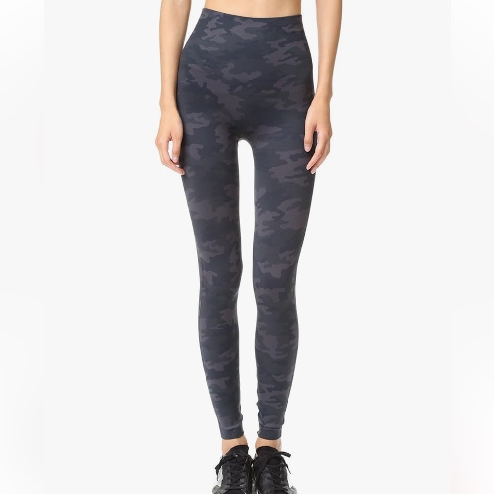 Spanx Women’s Camo Leggings Look at Me Now Seamless Size Medium High Waist